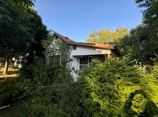 175 N Snowden St, Andrews, IN