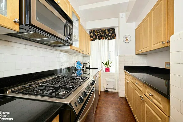 Kitchen, photo 1