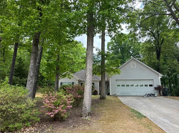 1042 Dutch Mill Dr, Monroe, GA 30655