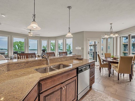 2nd image of 425 240th Ave #306
