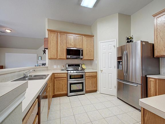4th image of 9022 Mountain Mist Ln