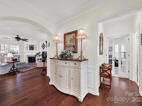 2nd image of 10579 Bethpage Dr