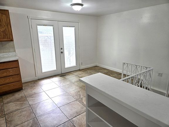 5th image of 4575 S Balsam Ave