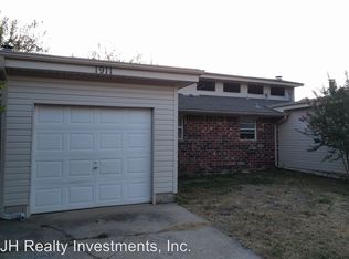 1911 Chandelier Dr, Norman, OK 73069