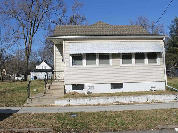 3rd image of 3037 W Trewyn Ave