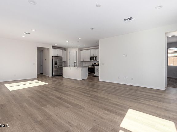 5th image of 25719 N 185TH Drive