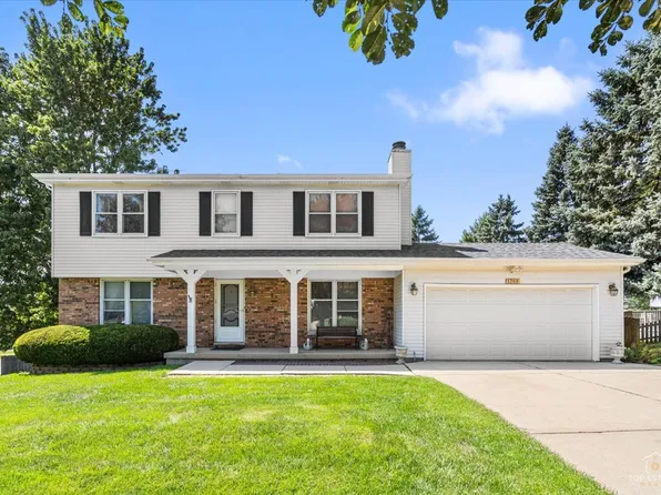 1769 Patricia Ave, Saint Charles, IL 60174