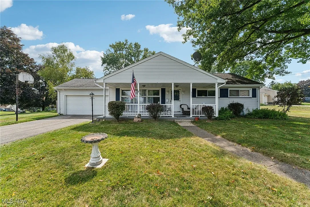 3207 Kirk Rd photo 1