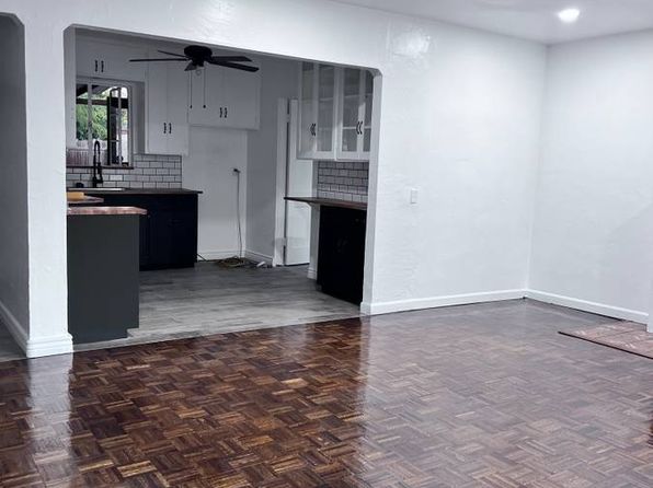 101 E Vista Del Cerro Dr