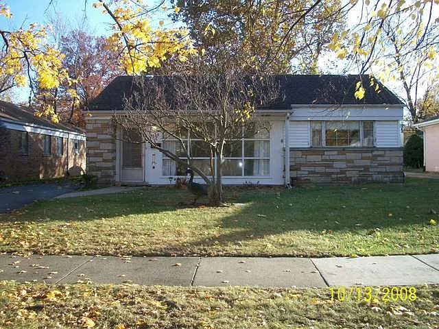 2229 Hawthorne Rd photo 1
