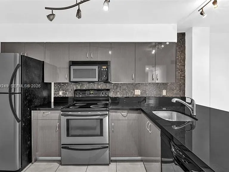 777 NE 62nd St #C508 — Photo 10