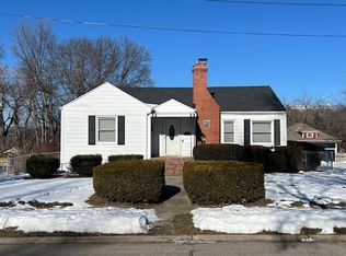 434 Arthur St, Liberty, MO 64068