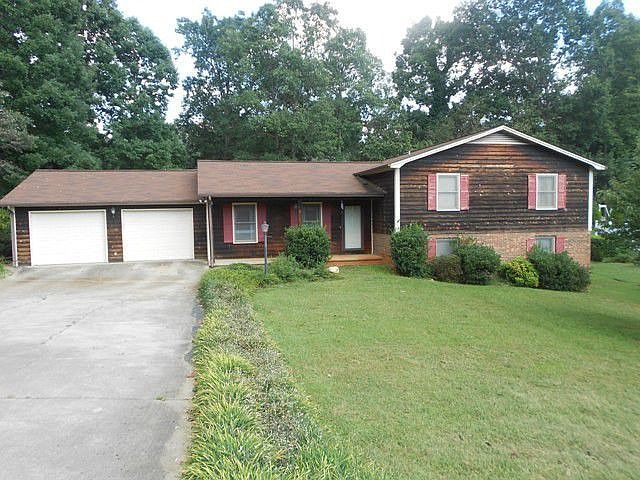 1st image of 203 Red Oak Dr