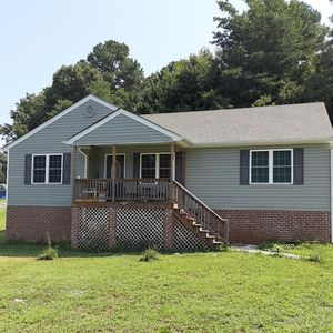 187 E Monroe Ave, Warsaw, VA, 22572