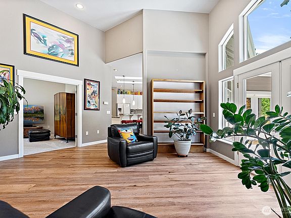 5th image of 14725 70th Avenue NW