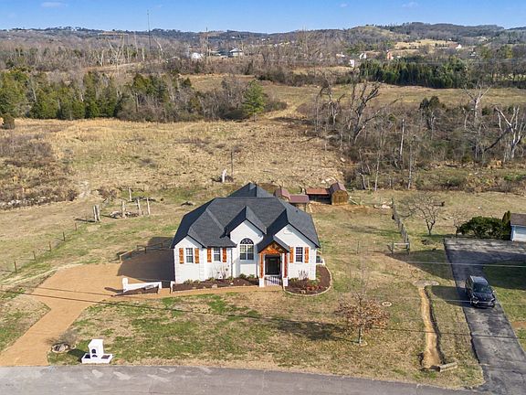 2nd image of 1836 Grace Dr