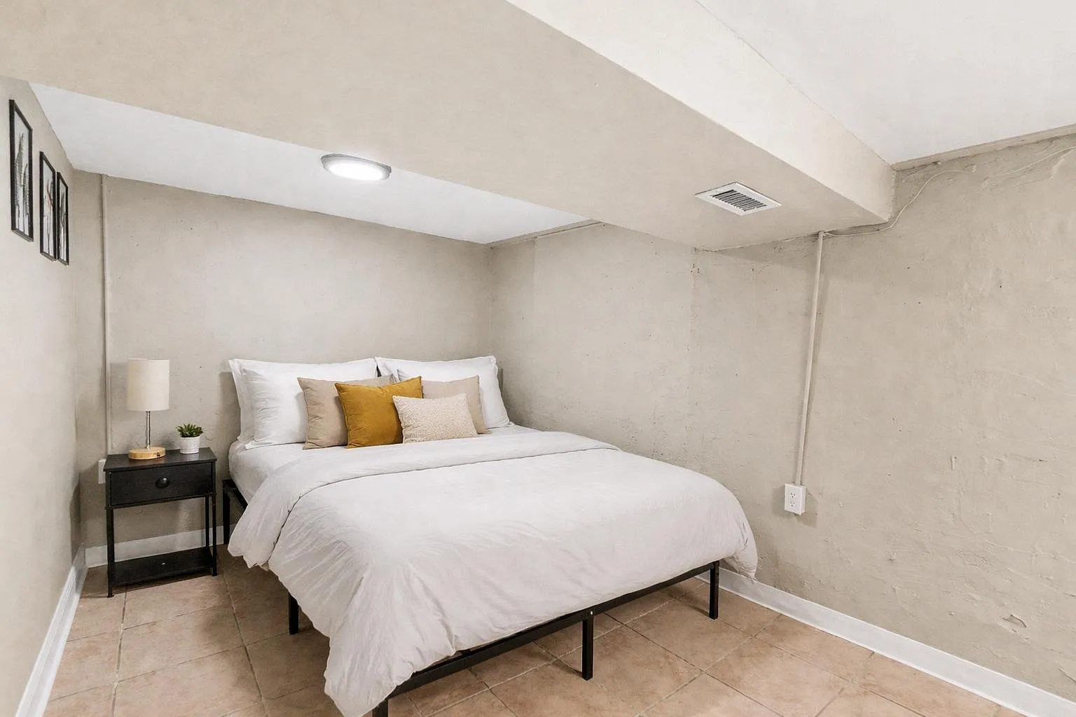 4 bed, 2.0 bath, 1554 sqft, $728 — Photo 1