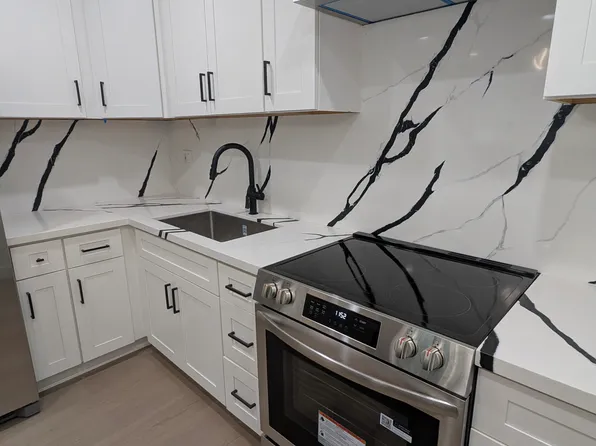 11032 Moorpark St, North Hollywood, CA