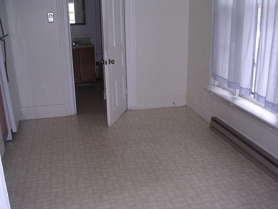 Building Photo 3