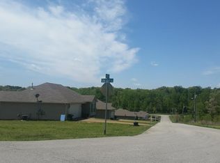 231 Old Oak Cres, Jackson, TN 38305