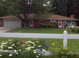 15374 Lakeside Rd, Lakeside, MI 49116