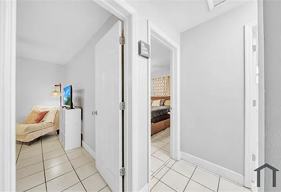 626 SW 14th Ave #205 — Photo 23