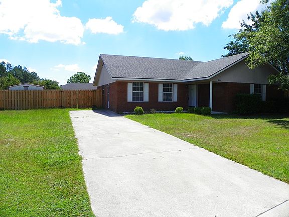 2nd image of 843 Lyndsi Ln