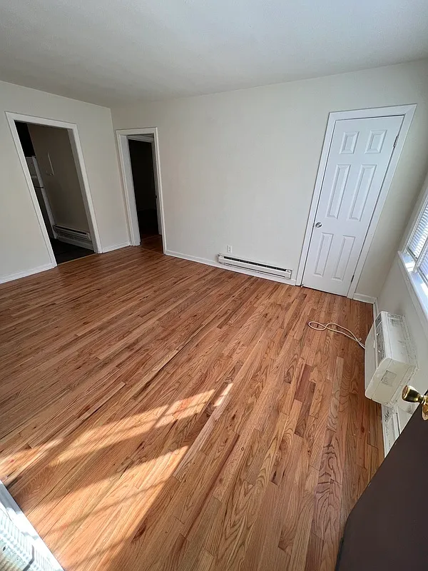 2 bed, 1.0 bath, $1,095 — Photo 1