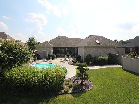 5th image of 6417 Barberry Dr