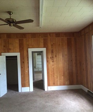 3rd image of 410 S Henderson Ave