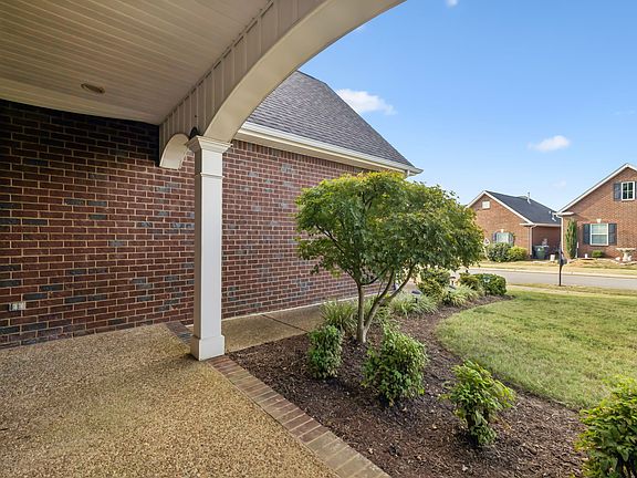 4th image of 602 Indian Ridge Cir