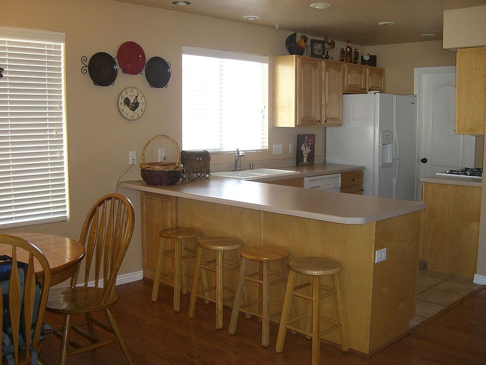 Kitchen/dining area