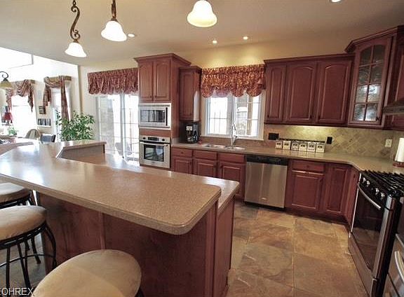 3rd image of 257 Royal Birkdale Dr