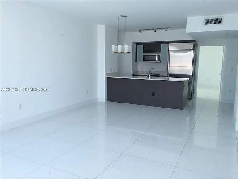 55 SE 6th St #2807 — Photo 3