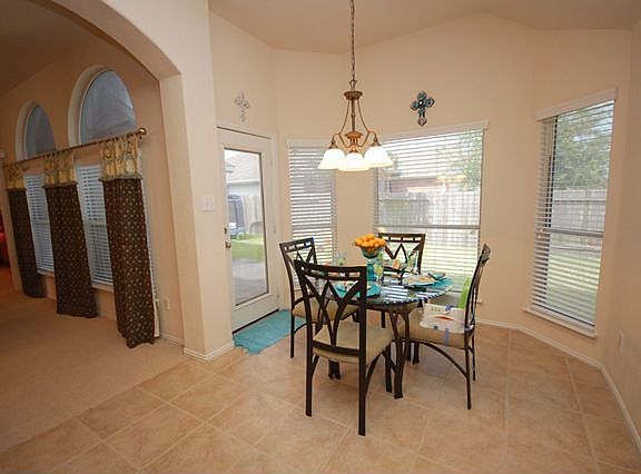 4th image of 2912 Standing Springs Ln