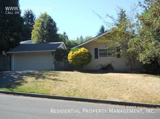 1592 Worthington St, Lake Oswego, OR 97034
