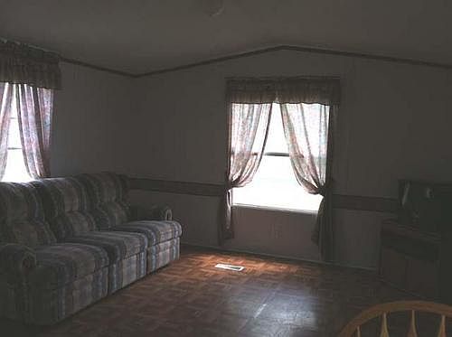 2nd image of 252 County Road 329