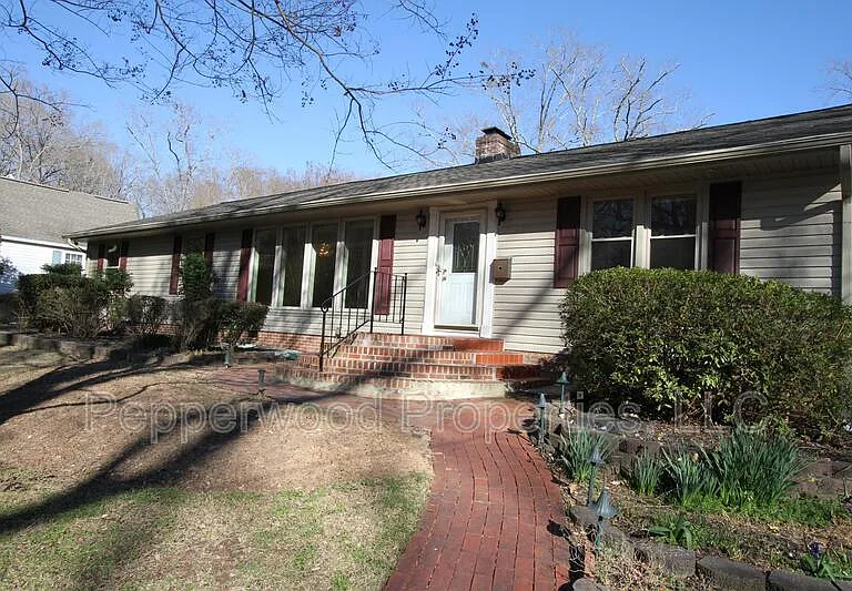 327 N Park Dr — Photo 24