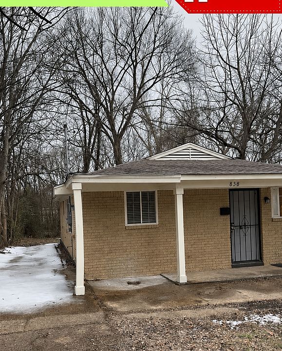 1st image of 838 Crockett Pl