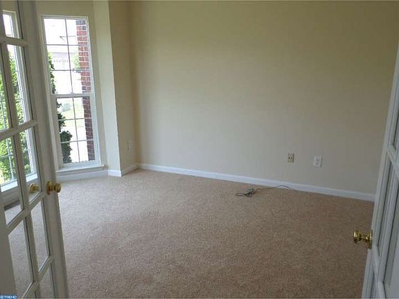 2nd image of 208 Luray Dr