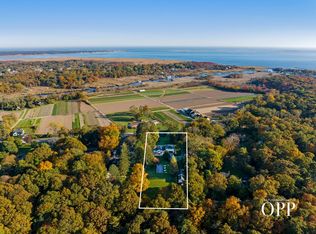 313 S Country Rd, Brookhaven, NY 11719