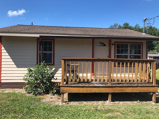 Unit 4, A 2 bedroom, 1 bath home