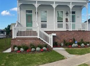 235 Governor Hall St #B, Gretna, LA 70053