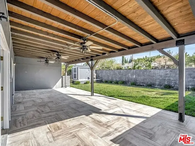28040 Ermine Pl — Photo 35