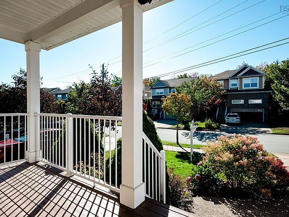 2nd image of 32 Hollyhock Way