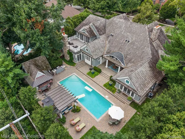 1242 Pilgrim Ave, Birmingham, MI 48009