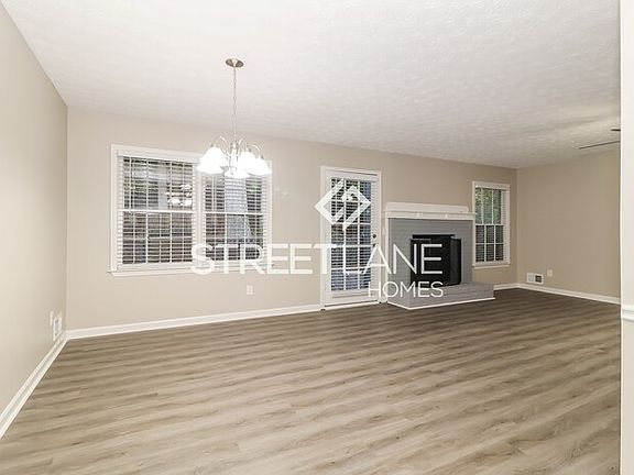 5th image of 1462 Daniel Ln