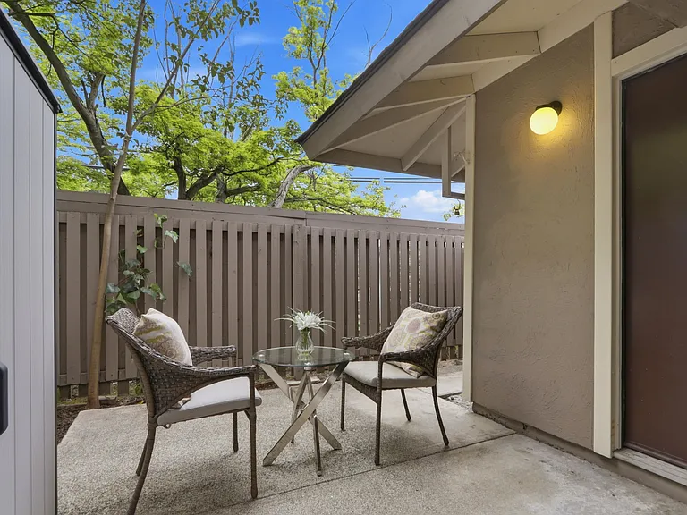 21063 Red Fir Ct — Photo 15