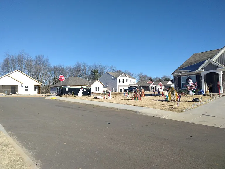 220 Greene Ln — Photo 49