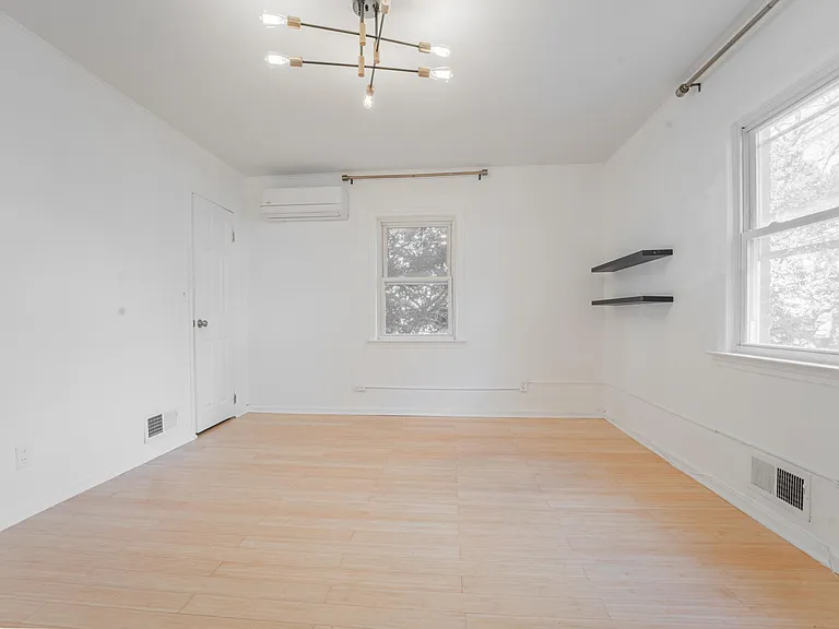 516 North St — Photo 24